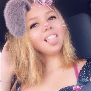 Meet your Posher, Brittney